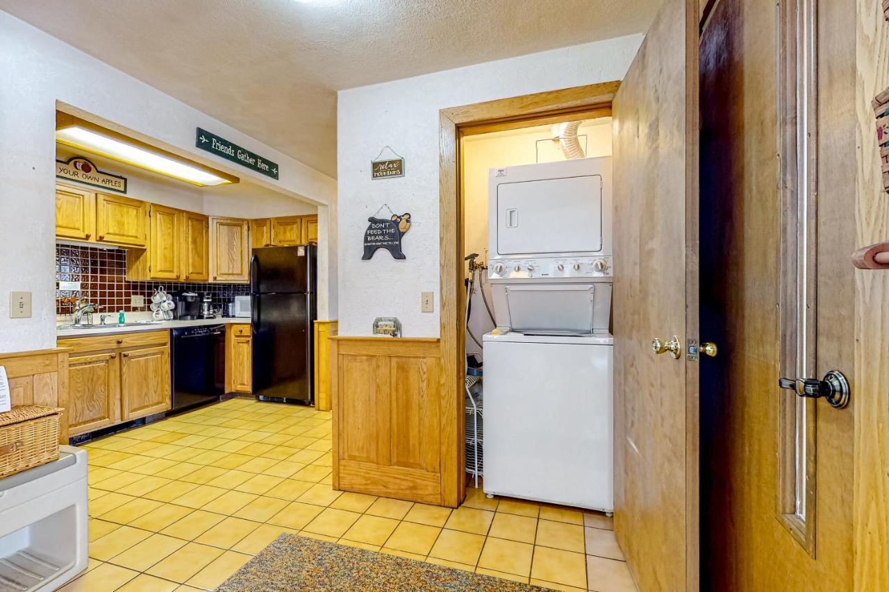 Christmas Mountain Adventures Apartment